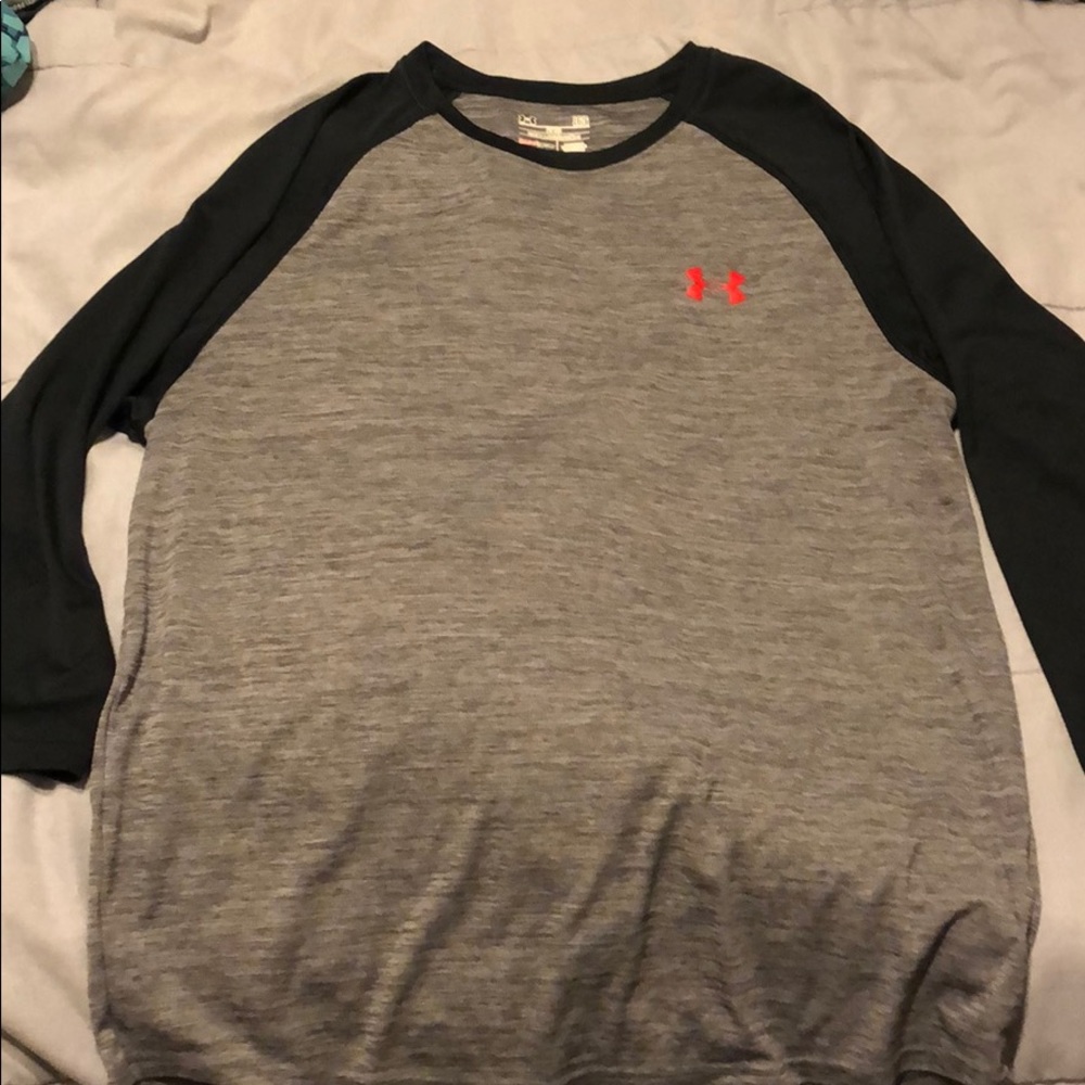 Men’s Under Armour 3/4 shirt. Great condition